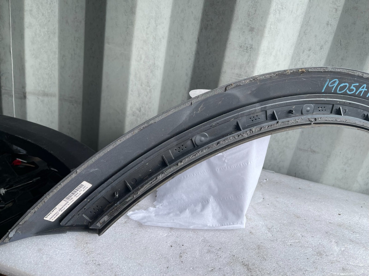 2020 Volvo Radlaufblende 39848603