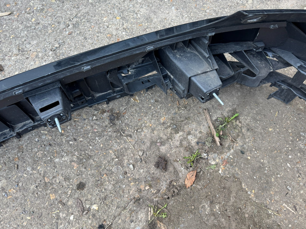 GENUINE AUDI Q3 2014-2017 REAR BUMPER 8U0807385C DAMAGED