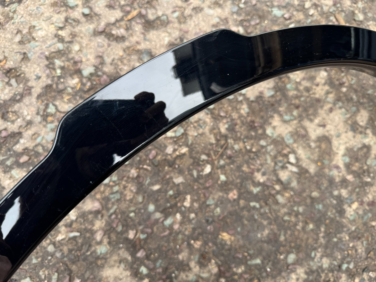 Land Rover Discovery 5 L462 Front Left Wheel Arch Trim HY3M-16A075 2017-2026