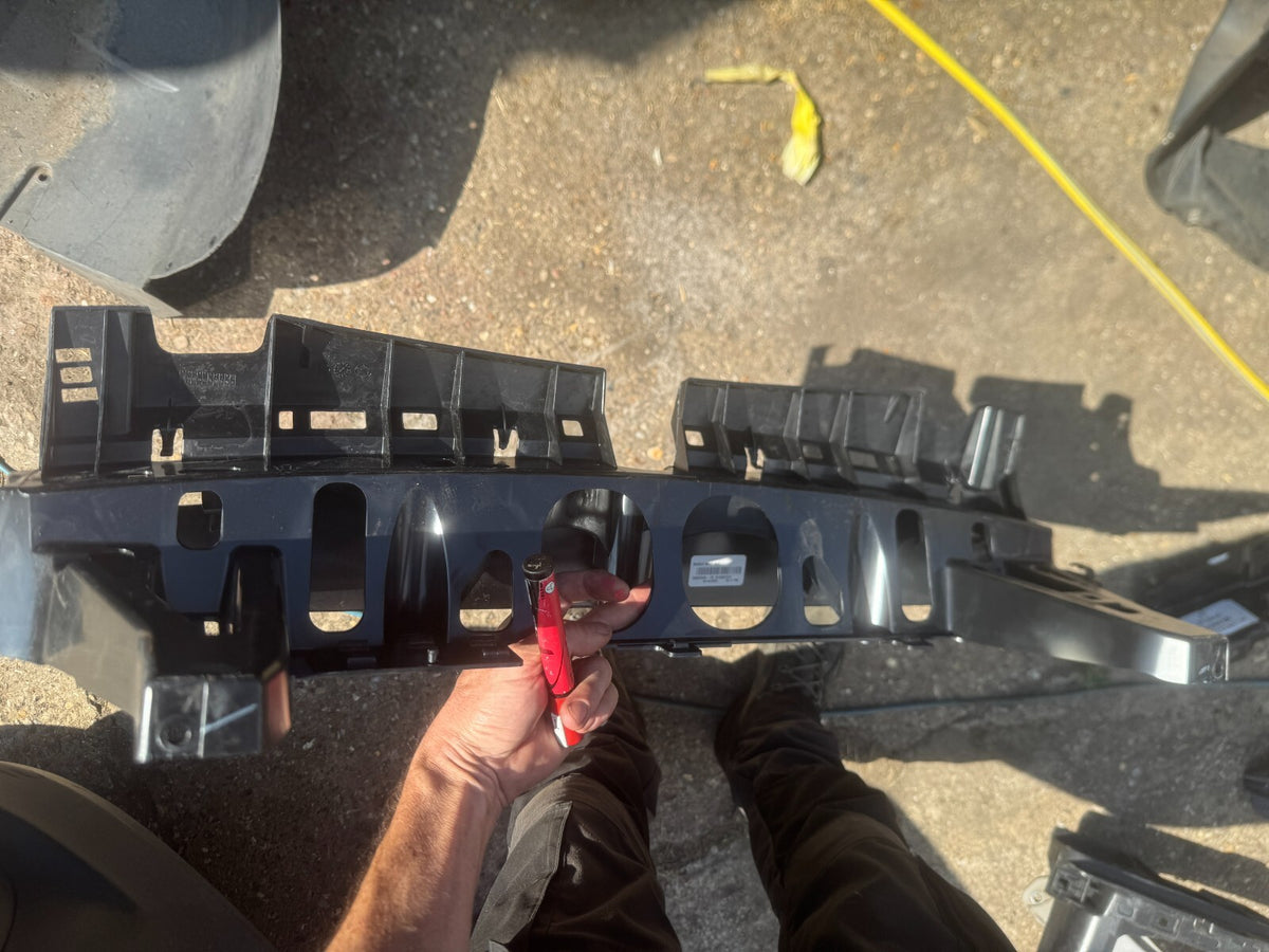 2024 BMW X5 F15 X5M F85 REAR BUMPER CENTER BRACKET MOUNT 7294391 NEXT DAY DELIV