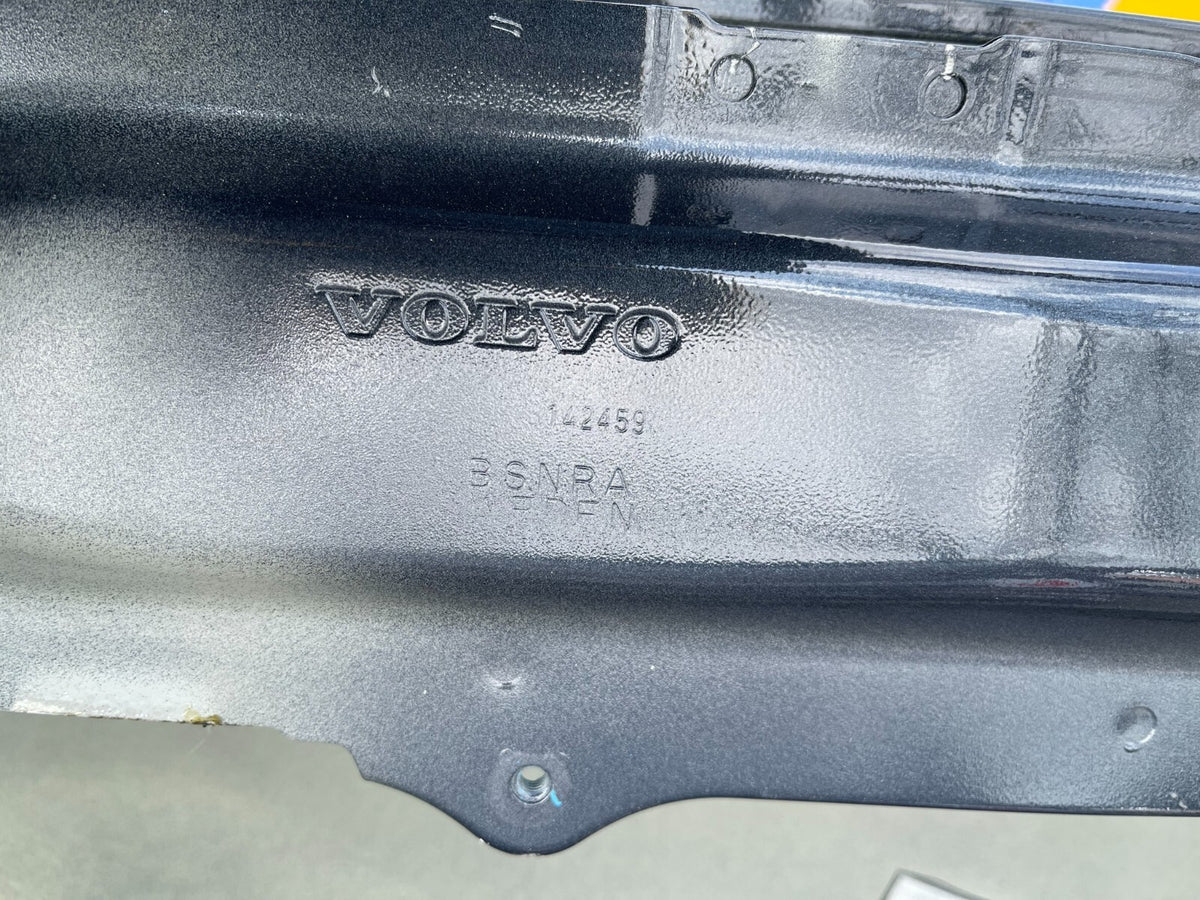 Volvo 142459 RIGHT Bare Door