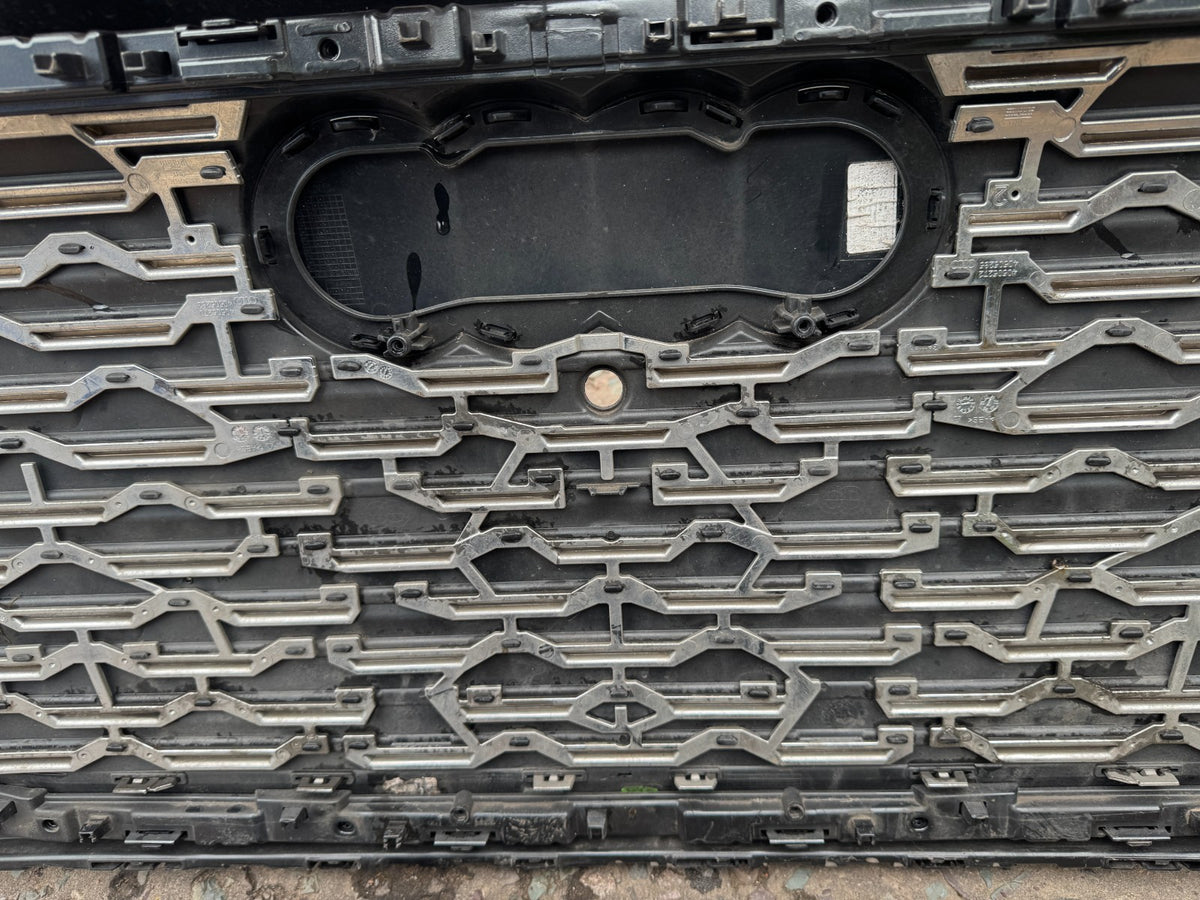 2024 Grill Depan Audi Q4 E Tron S Line 2021 KE ATAS 89A853651B Original