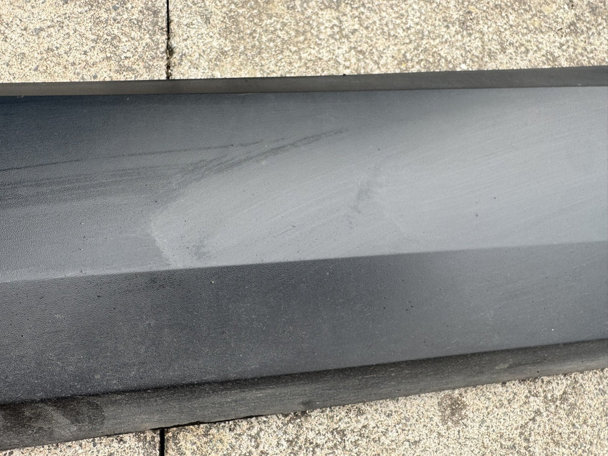 GENUINE NISSAN QASHQAI J12 2021-ON FRONT LEFT LOWER DOOR MOULDING 80871-6UA0A