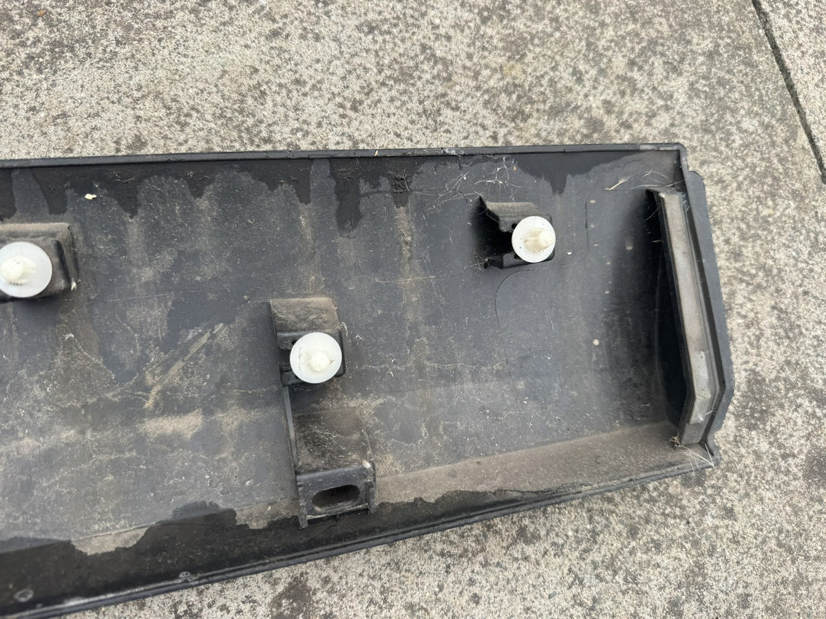 GENUINE NISSAN QASHQAI J12 2021-ON FRONT LEFT LOWER DOOR MOULDING 80871-6UA0A