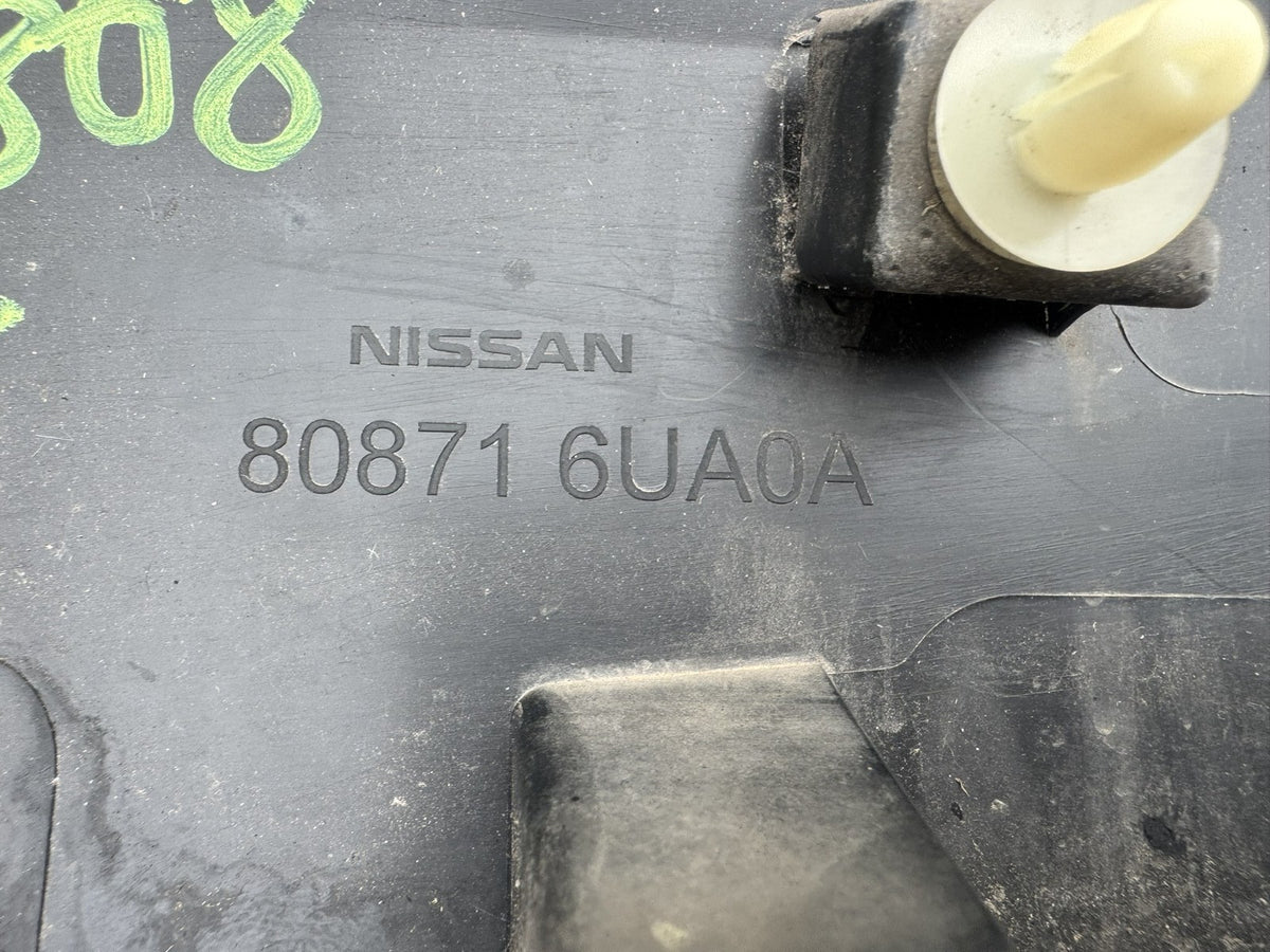 GENUINE NISSAN QASHQAI J12 2021-ON FRONT LEFT LOWER DOOR MOULDING 80871-6UA0A