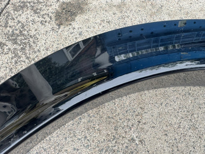 GENUINE LAND ROVER DEFENDER FRONT RIGHT WHEEL ARCH TRIM GLOSS BLACK L8BM-16A074