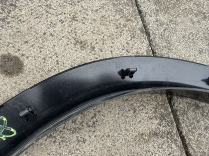 GENUINE LAND ROVER DEFENDER FRONT RIGHT WHEEL ARCH TRIM GLOSS BLACK L8BM-16A074