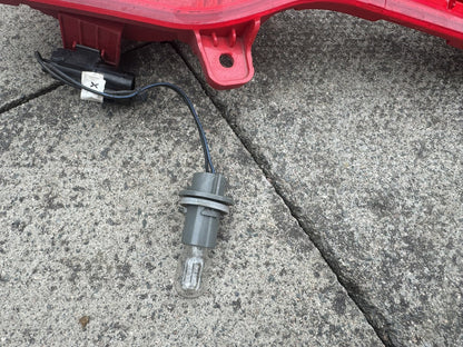 GENUINE KIA PICANTO 2021-ON REAR BUMPER FOG LIGHT LEFT 92450-G6080 INC BULB