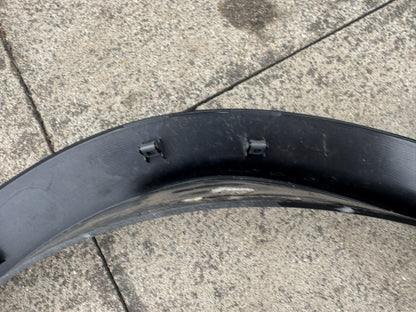 GENUINE LAND ROVER DEFENDER FRONT RIGHT WHEEL ARCH TRIM GLOSS BLACK L8BM-16A074