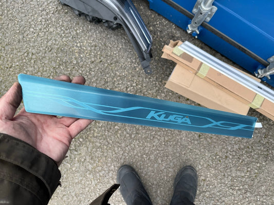 1x PLAT KROM SKIRT SISI FORD KUGA II TULEN BAHARU CV4J-S13200-AB 10652945
