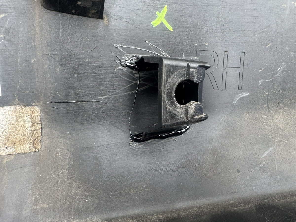 GENUINE MAZDA CX-60 2022-ON FRONT RIGHT DOOR GARNISH MOULDING KAAA-51RC1 Black