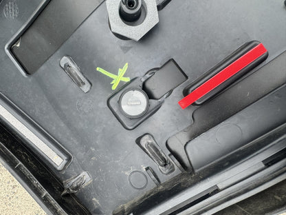 GENUINE LAND ROVER DEFENDER 110 REAR LEFT DOOR MOULDING L8B2-274A49-C 2020-ON