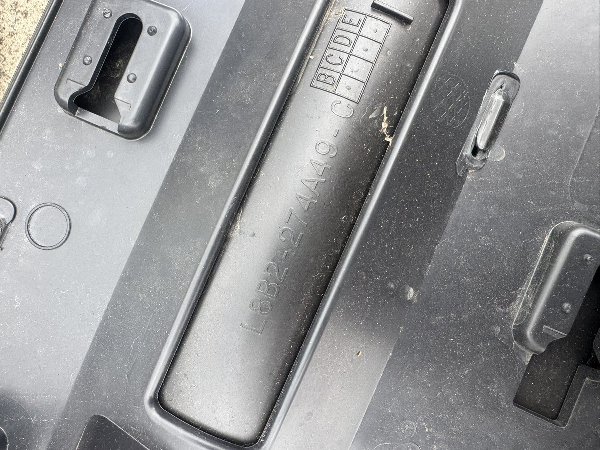 GENUINE LAND ROVER DEFENDER 110 REAR LEFT DOOR MOULDING L8B2-274A49-C 2020-ON