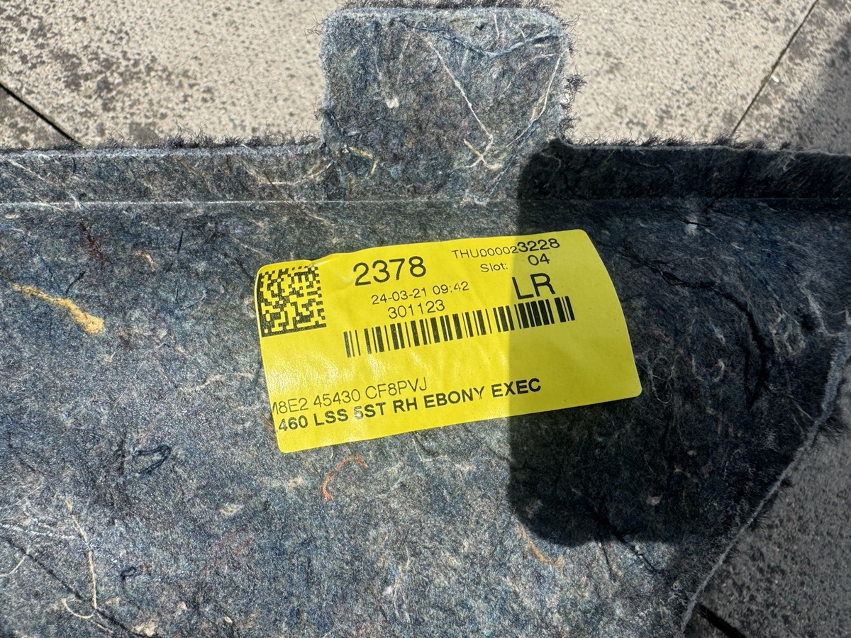 M8E2-45430-C RANGE ROVER L460 수납함 트림 M8E245430C