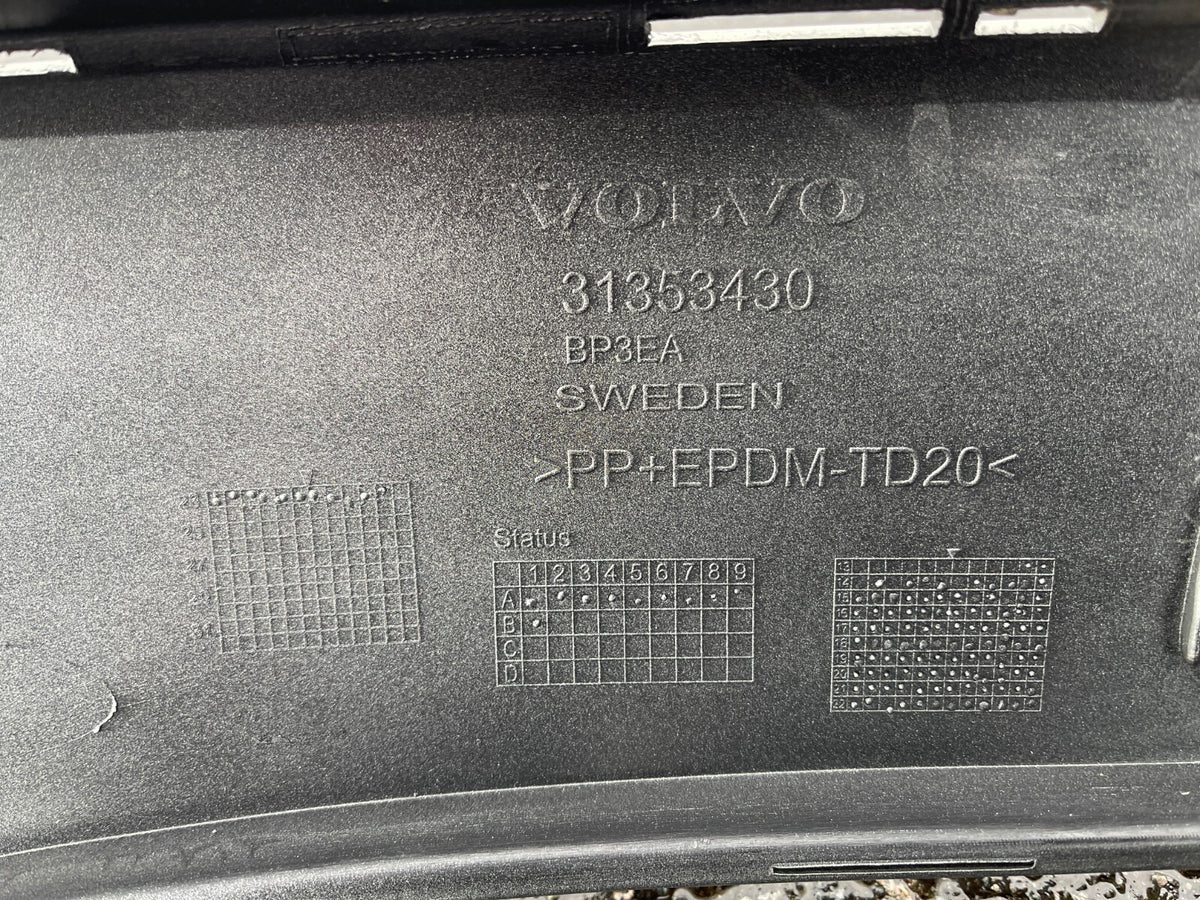 VOLVO XC90 กันชนหลังตัวล่าง 2016 ถึง 2019 ของใหม่เอี่ยม 39799265