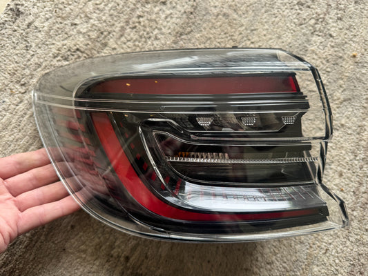 2024 LAMPU BELAKANG KIRI RENAULT CLIO MK5 XJA FACELIFT 265558726R KONDISI BAGUS