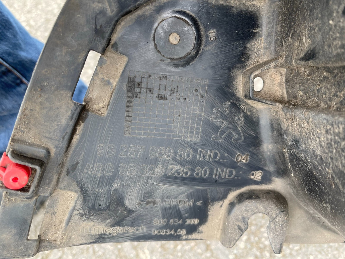 PEUGEOT 2008 GT PREMIUM 2019-2023 INNER WING ARCH LINER REAR LEFT LH 9825798980