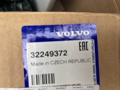 NEW VOLVO XC60 MK2 CHARGE AIR COOLER 32249372 GENUINE
