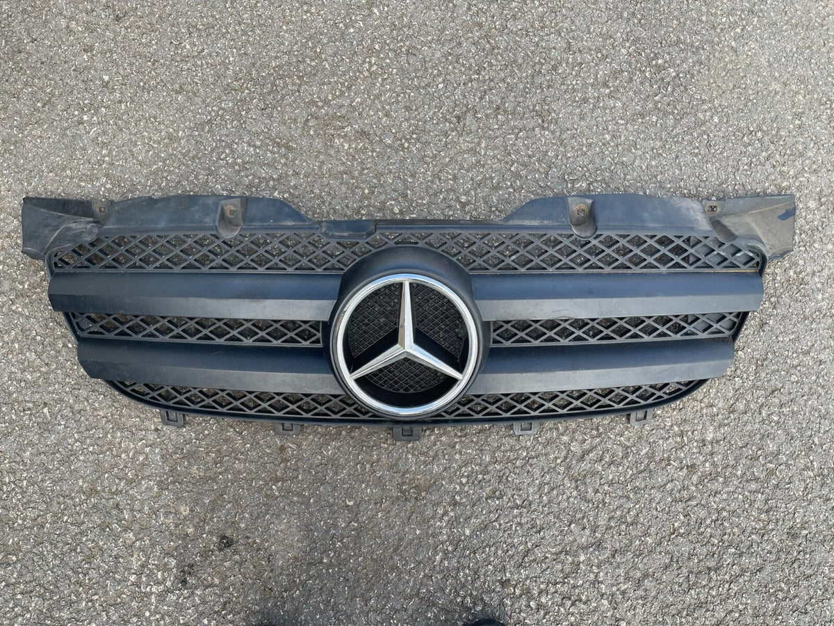MERCEDES SPRINTER Front Centre Grille 2014 W906 A9068800385