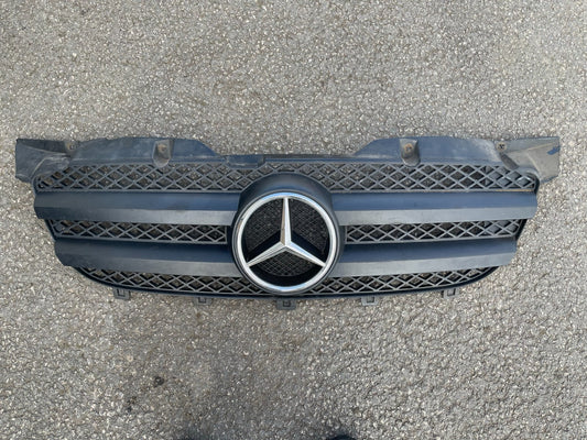 MERCEDES SPRINTER กระจังหน้าตัวกลาง 2014 W906 A9068800385