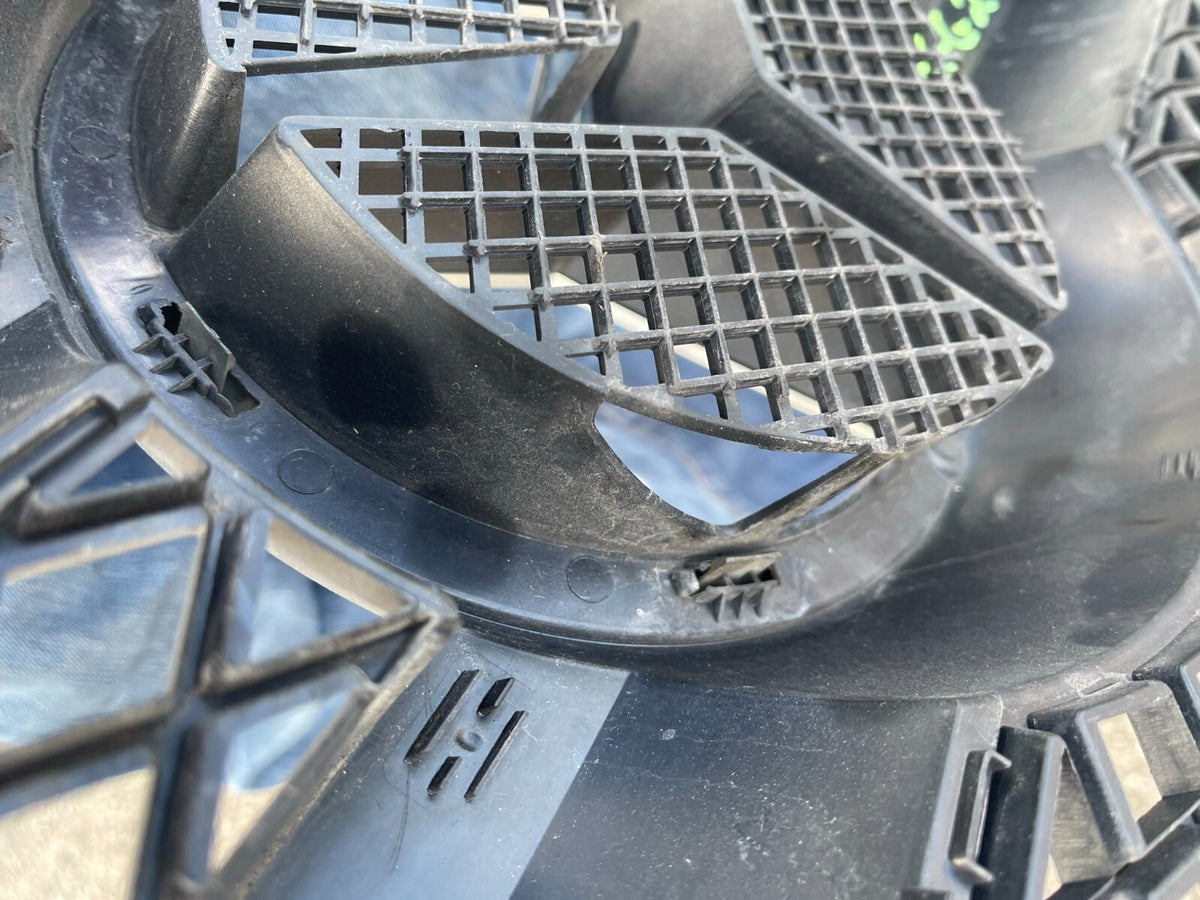 MERCEDES SPRINTER Front Centre Grille 2014 W906 A9068800385