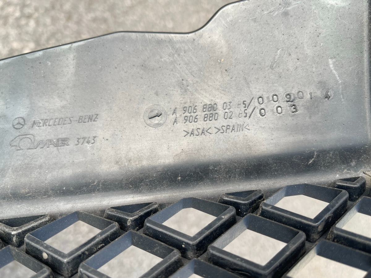 MERCEDES SPRINTER Front Centre Grille 2014 W906 A9068800385