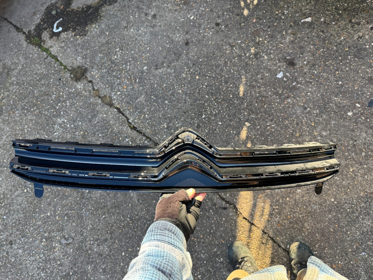 NEU ORIGINAL Citroën C4 Cactus 9824153277 Kühlergrill Frontgrill 98241532XY