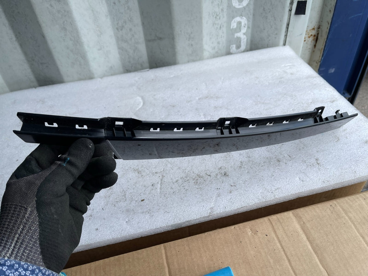 2022 GENUINE VOLKSWAGEN PASSAT B8 3G FRONT LEFT DOOR MOLDING 3G0837901AB