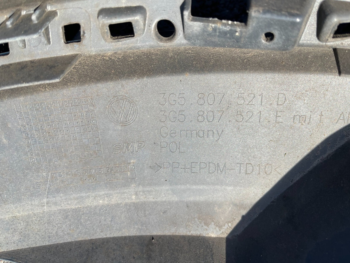 VW PASSAT B8 2015-2018 BUMPER BELAKANG BAWAH 3G5807521D KIRIM PESAN UNTUK INFO