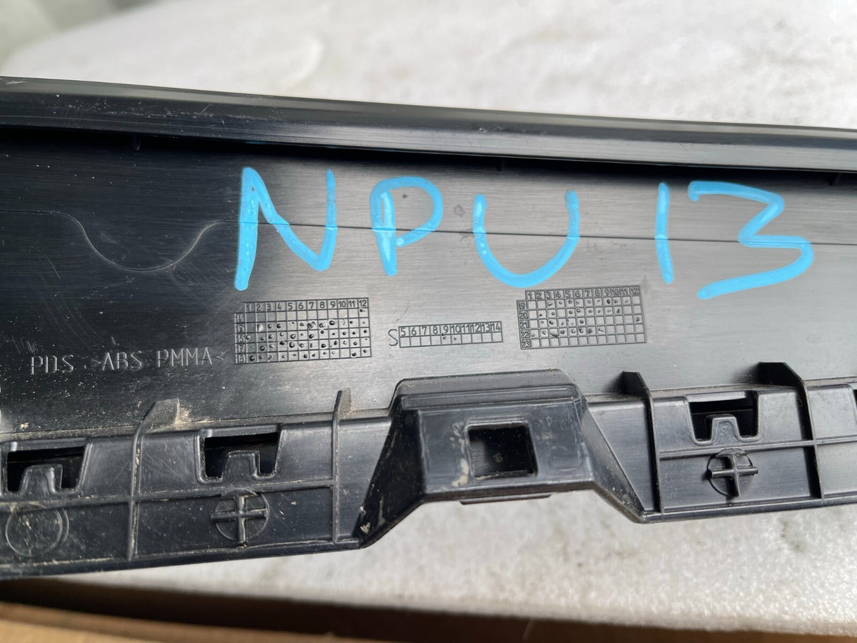 2022 GENUINE VOLKSWAGEN PASSAT B8 3G FRONT LEFT DOOR MOLDING 3G0837901AB