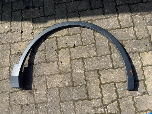 คิ้วซุ้มล้อหน้าขวา VW TIGUAN AD MK2 5NN854732A แท้