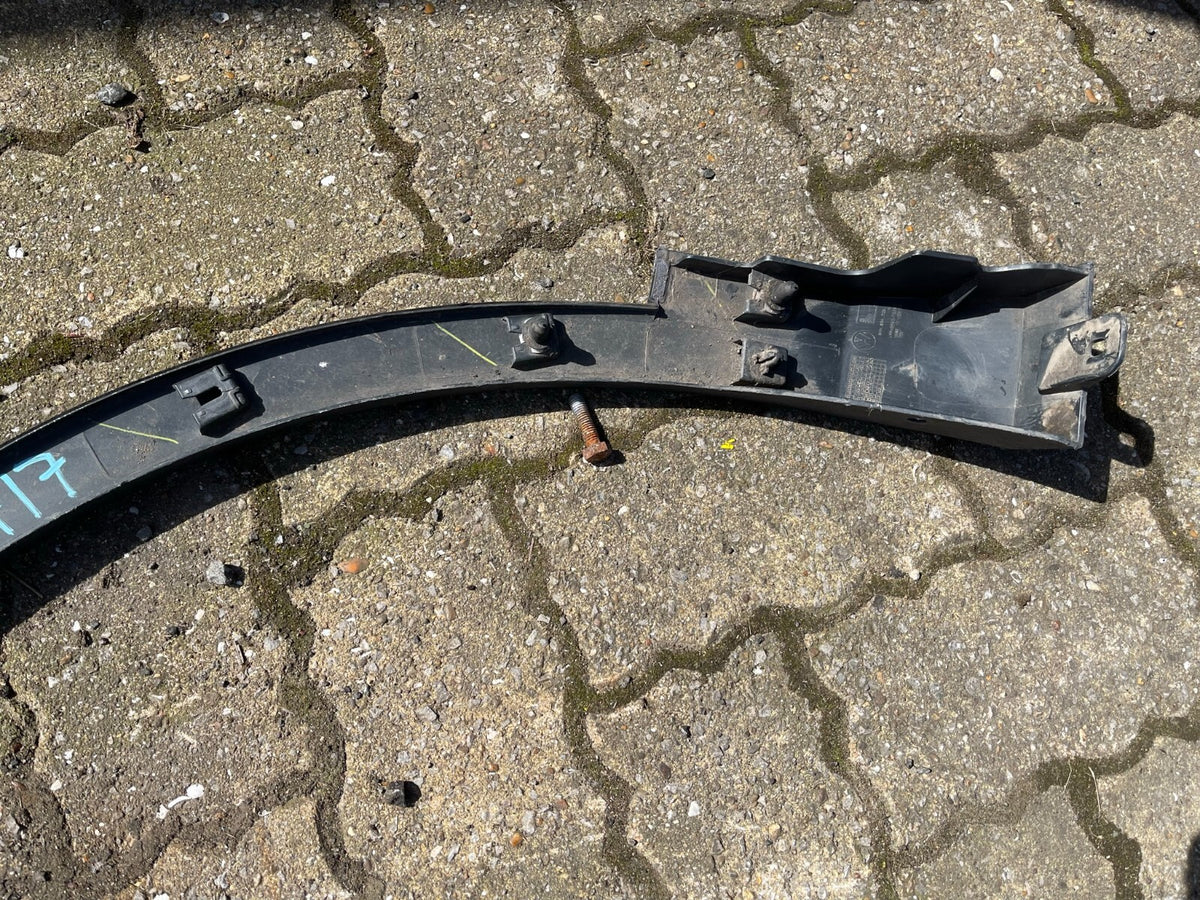 คิ้วซุ้มล้อหน้าขวา VW TIGUAN AD MK2 5NN854732A แท้