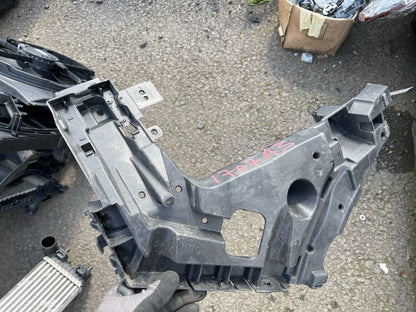 VOLVO XC40 MK1 2.0i 140Kw ขายึดกันชนหลัง ซ้าย 32227484 ชำรุด