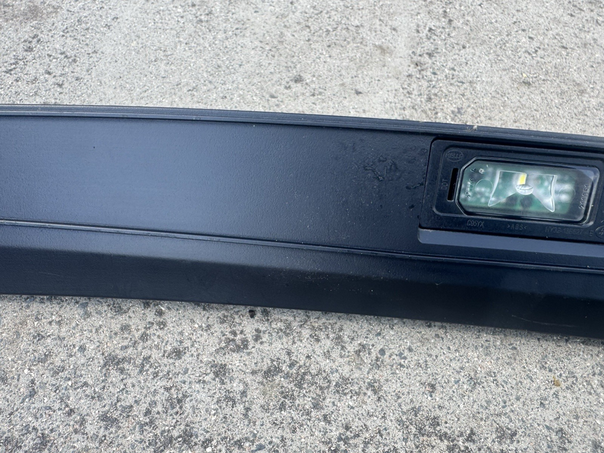 LAND ROVER RANGE ROVER SPORT L461 번호판 등 트림 N9X2-40406