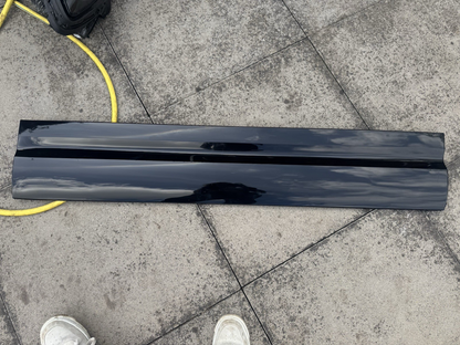Land Rover Defender 프론트 도어 몰딩 트림 우측 2025 SUV 2/3dr L8B2-21064-C