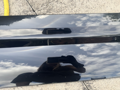 Land Rover Defender 프론트 도어 몰딩 트림 우측 2025 SUV 2/3dr L8B2-21064-C