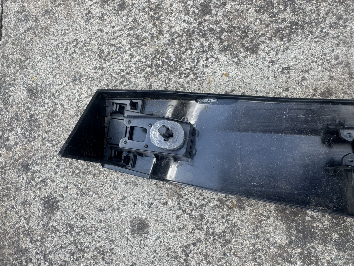 LAND ROVER RANGE ROVER SPORT L461 번호판 등 트림 N9X2-40406