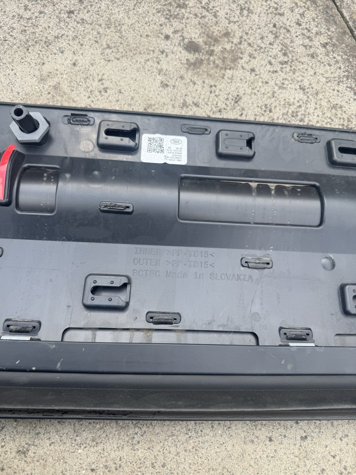 Land Rover Defender 프론트 도어 몰딩 트림 우측 2025 SUV 2/3dr L8B2-21064-C