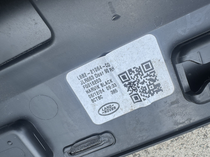 Land Rover Defender 프론트 도어 몰딩 트림 우측 2025 SUV 2/3dr L8B2-21064-C