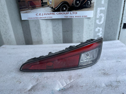2023 Lampu Belakang - Sisi Kanan Bawah 8158047011 Toyota Prius Original