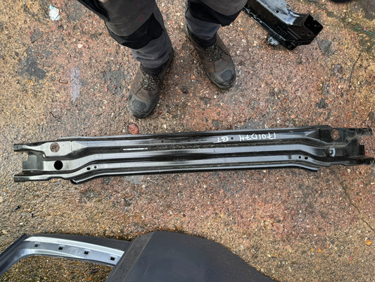 BMW 4 i4 G22 G23 G26 2020 nuo šių metų GALINIO BAMPERIO ARMATŪRA (STIPRINTUVAS) 10119013