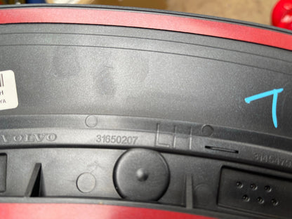 VOLVO XC60 NẸP ỐP TAI XE SAU TRÁI 31454799 31650207 39849280