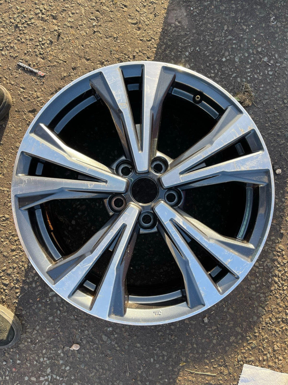 Nissan Qashqai HV03BMB94 Wheel Rim NEEDS POLISH