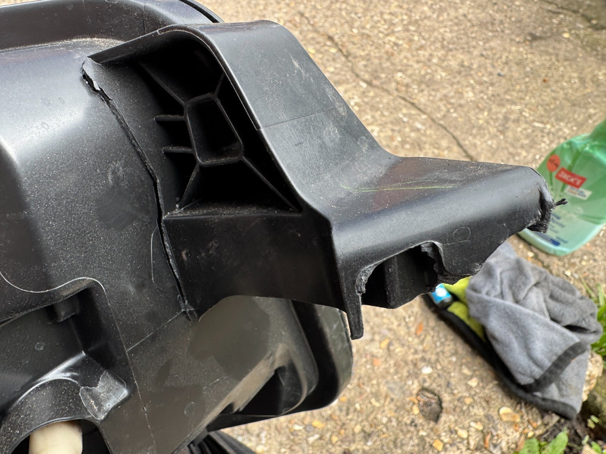 VOLKSWAGEN TRANSPORTER LEFT LED HEADLIGHT 2025 2026 VW DAMAGED