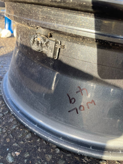Nissan Qashqai HV03BMB94 Wheel Rim NEEDS POLISH