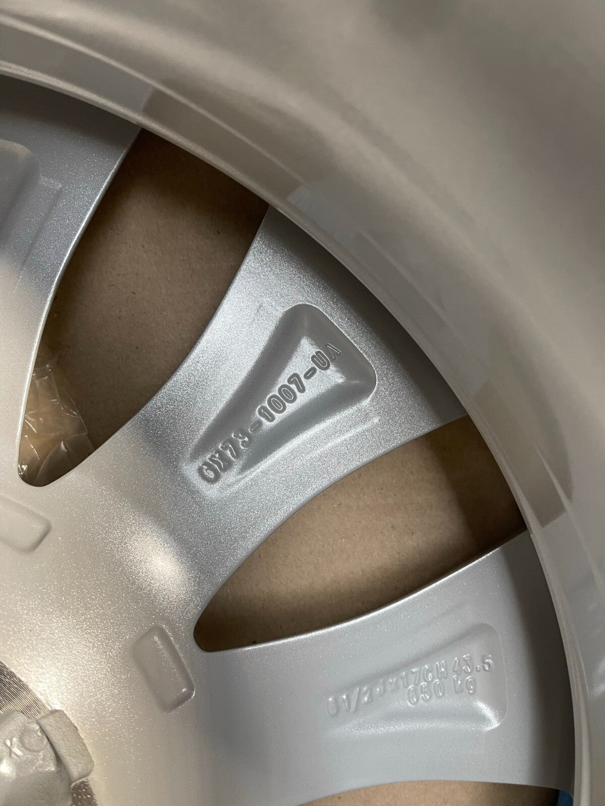 NEW GENUINE JAGUAR XE AERODYNAMIC 10 SPOKE SILVER 17" INCH SINGLE ALLOY WHEEL