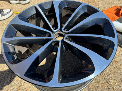 Genuine Bentley Bentayga 21" multi spoke wheel 10jx21 ET28 black/diamond SCRATCH