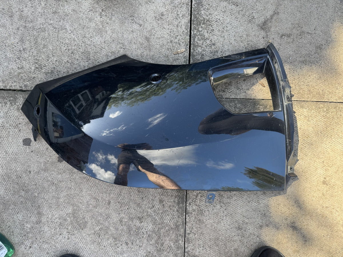 Land Rover Defender L663 Front Right Bumper Corner PDC L8B2-17D749 Spares