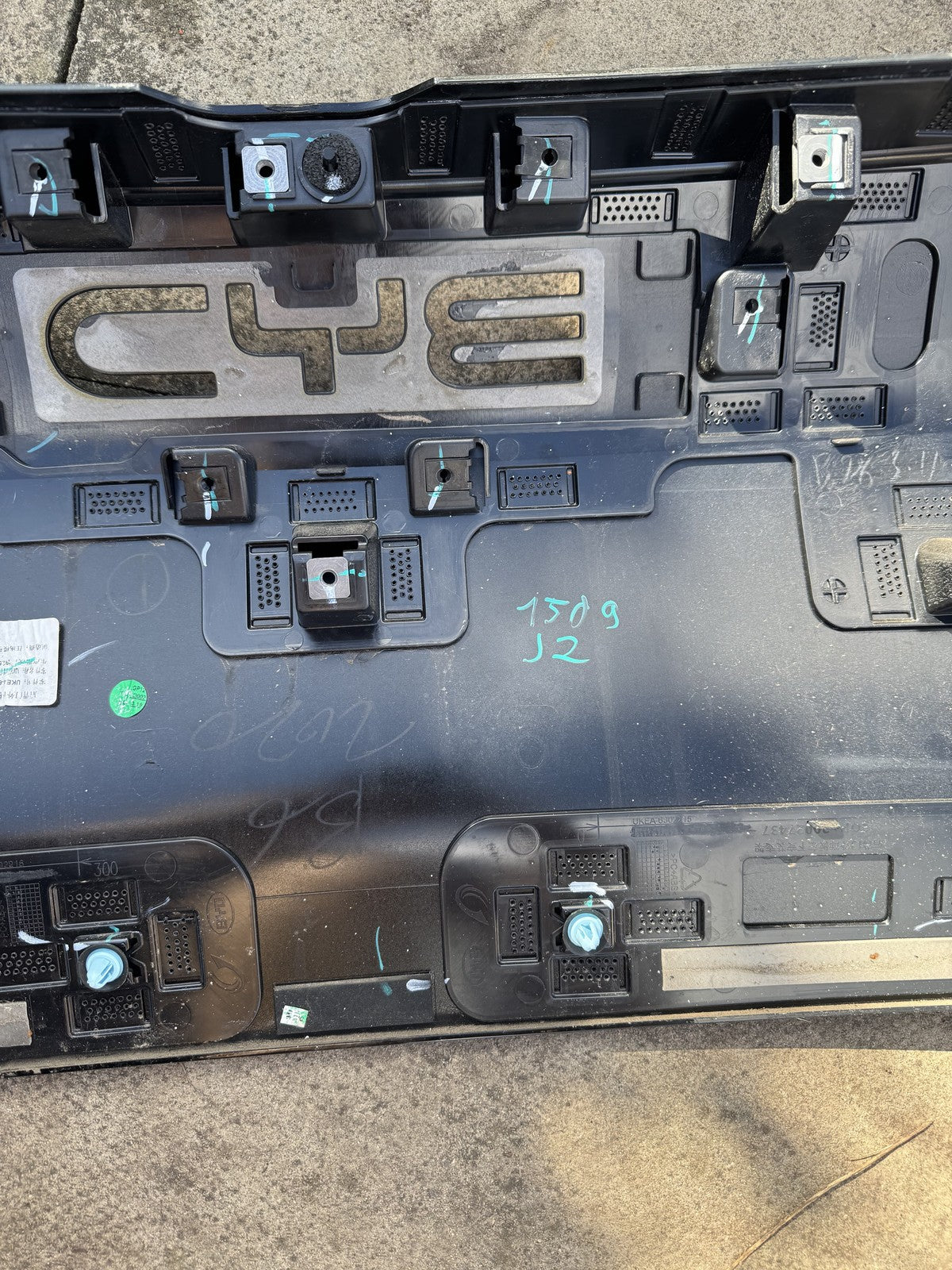 BYD SEALION 7 BADGE SET 4WD 4.5S ON TAILGATE TRIM UKEA-6302210 TRIM SMASHED