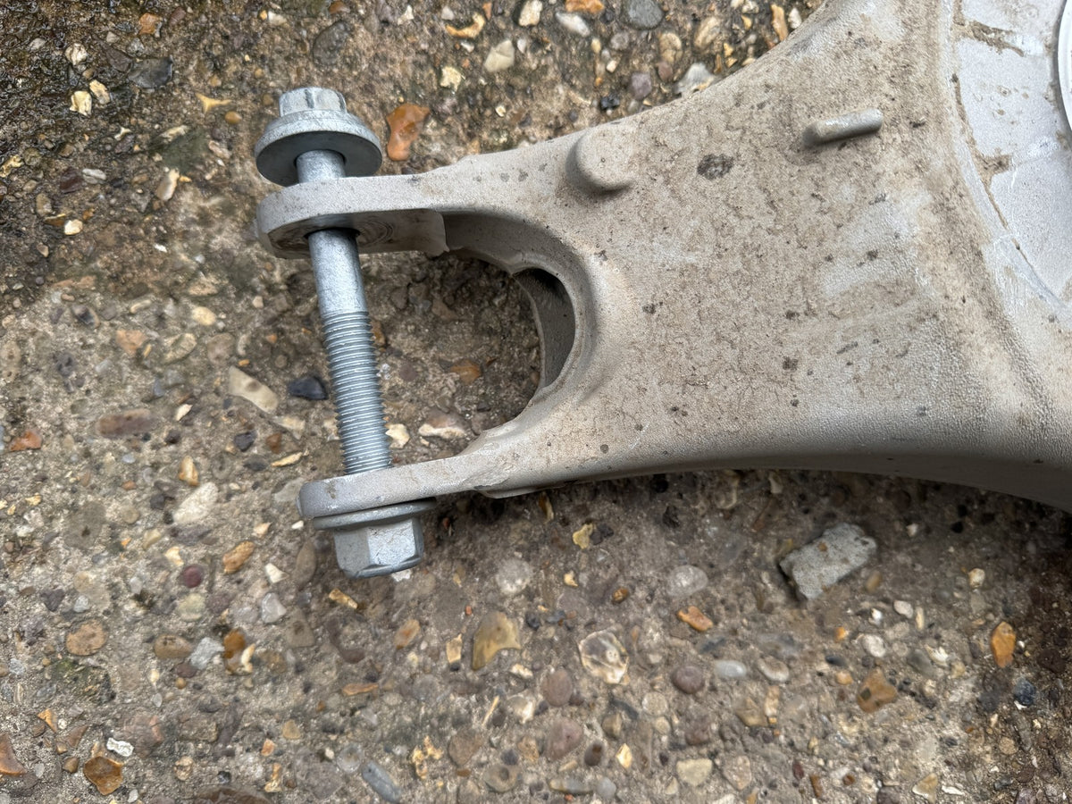 LAND ROVER DEFENDER L663 REAR RIGHT LOWER SUSPENSION ARM 603123463 LPLA-5B530-AG